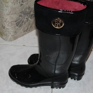 TOMMY HILFIGER RAIN BOOTS